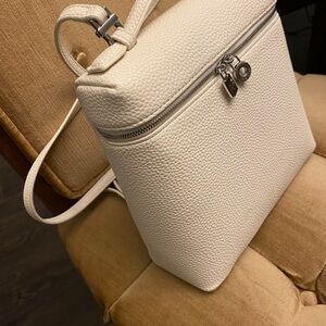 Elegant White Backpack with Textured Leather